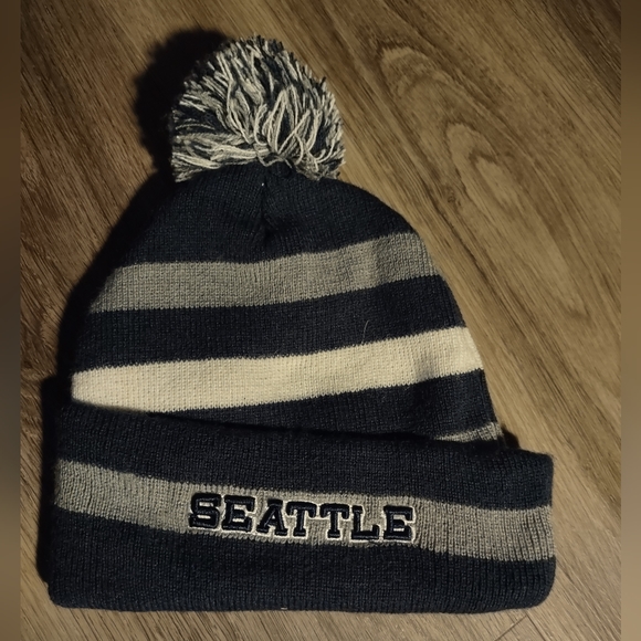 Seahawks lot - Picture 6 of 8